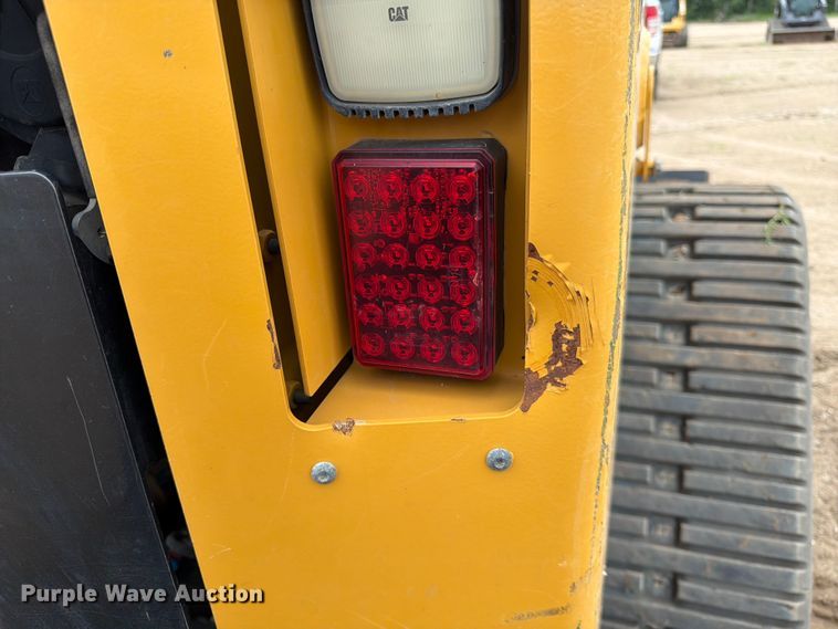 image for item DQ7937 2023 Caterpillar 279D3 XPS tracked skid steer loader