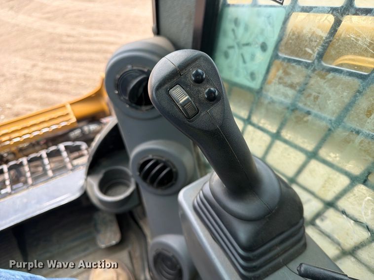 image for item DQ7937 2023 Caterpillar 279D3 XPS tracked skid steer loader