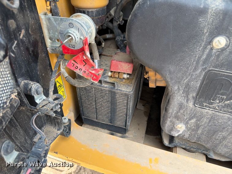 image for item DQ7937 2023 Caterpillar 279D3 XPS tracked skid steer loader