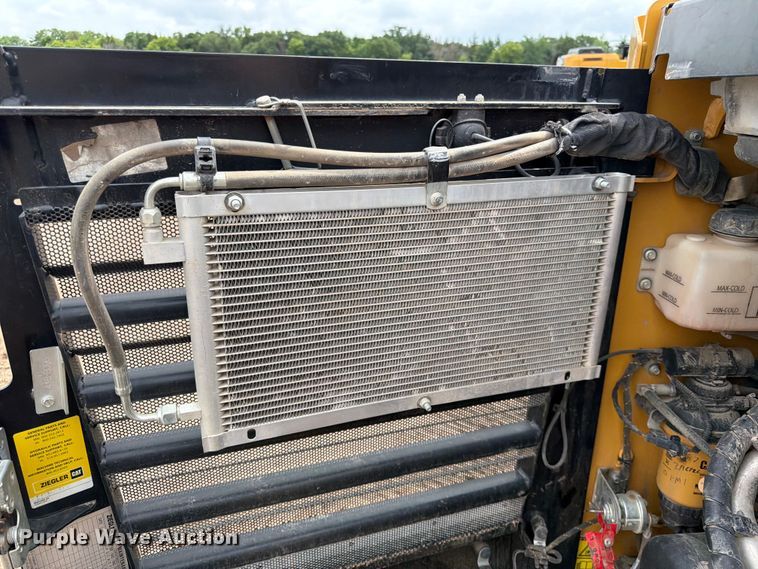image for item DQ7937 2023 Caterpillar 279D3 XPS tracked skid steer loader