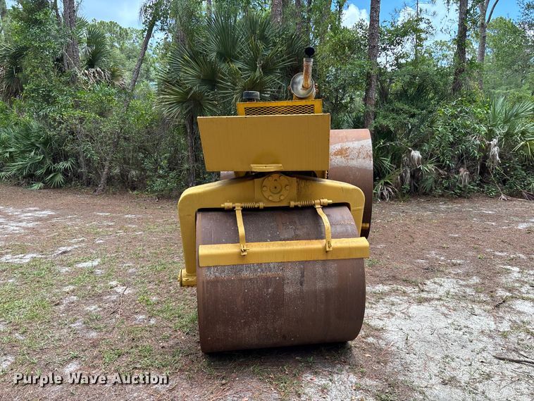 image for item DU6318 Ingram 12-Ton double drum roller
