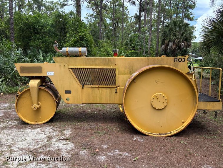 image for item DU6318 Ingram 12-Ton double drum roller