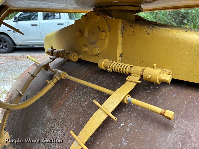 image for item DU6318 Ingram 12-Ton double drum roller