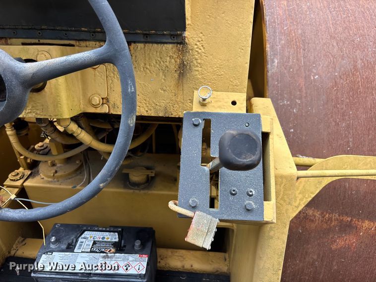 image for item DU6318 Ingram 12-Ton double drum roller
