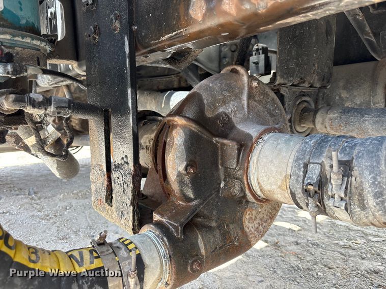 image for item DU6319 2006 Ford F750 Super Duty tank truck