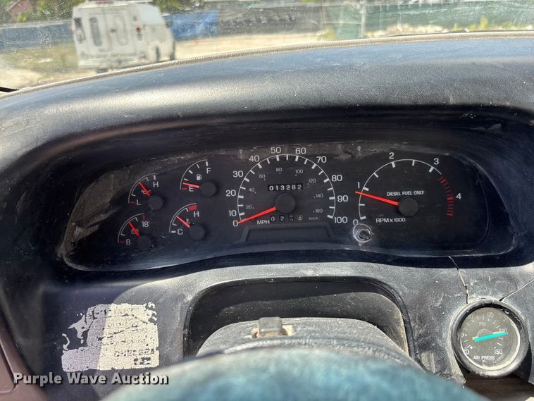 image for item DU6319 2006 Ford F750 Super Duty tank truck