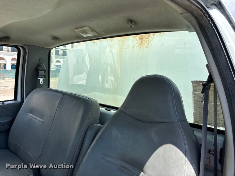image for item DU6319 2006 Ford F750 Super Duty tank truck