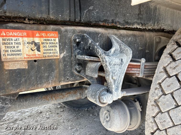 image for item DU6319 2006 Ford F750 Super Duty tank truck