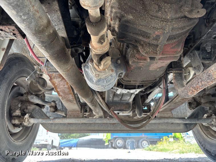 image for item DU6319 2006 Ford F750 Super Duty tank truck