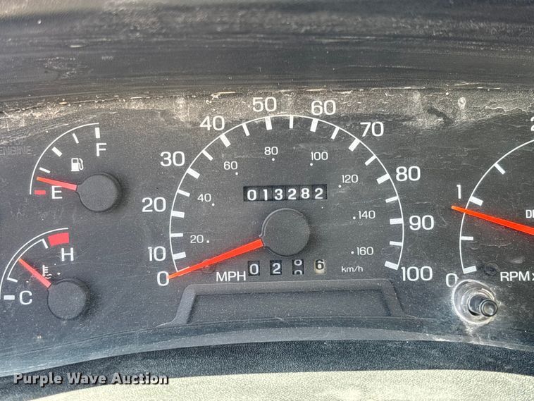 image for item DU6319 2006 Ford F750 Super Duty tank truck