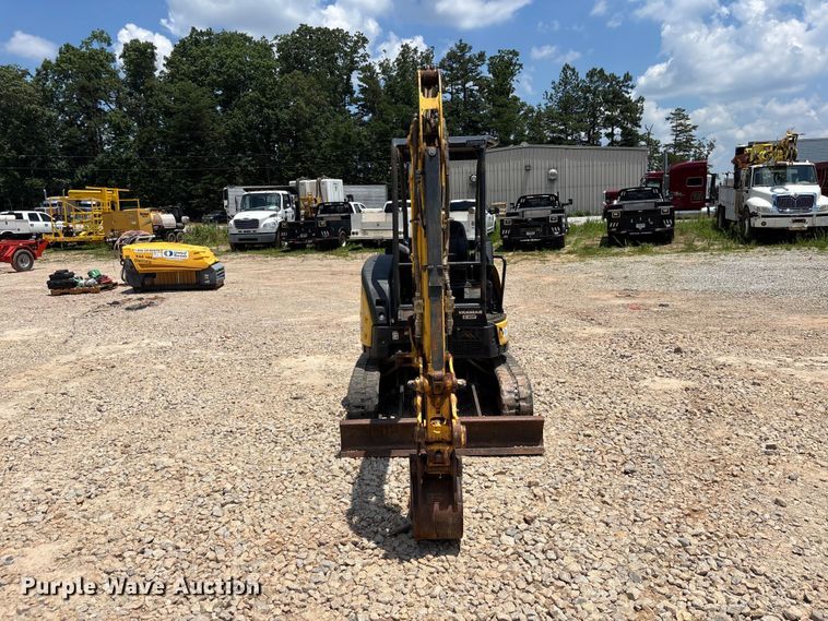 image for item DU6322 2016 Yanmar VIO25-6A mini excavator
