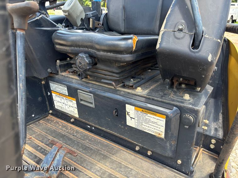 image for item DU6322 2016 Yanmar VIO25-6A mini excavator