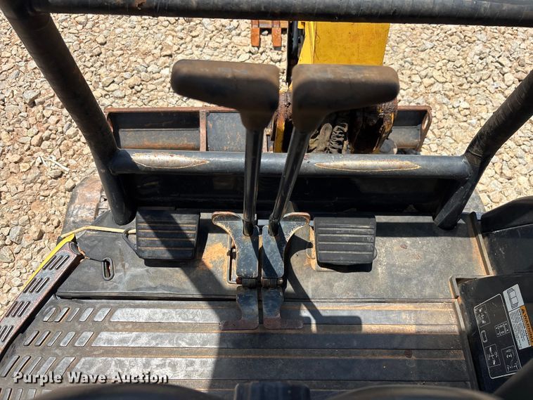 image for item DU6322 2016 Yanmar VIO25-6A mini excavator