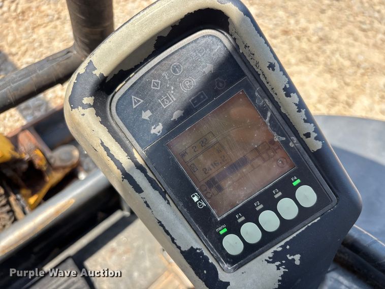 image for item DU6322 2016 Yanmar VIO25-6A mini excavator