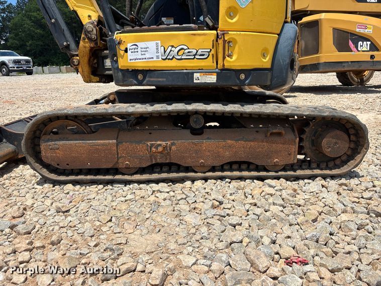 image for item DU6322 2016 Yanmar VIO25-6A mini excavator