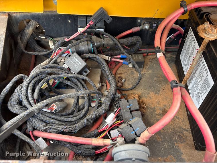 image for item DU6324 2014 Vermeer VX50-500 vacuum excavator