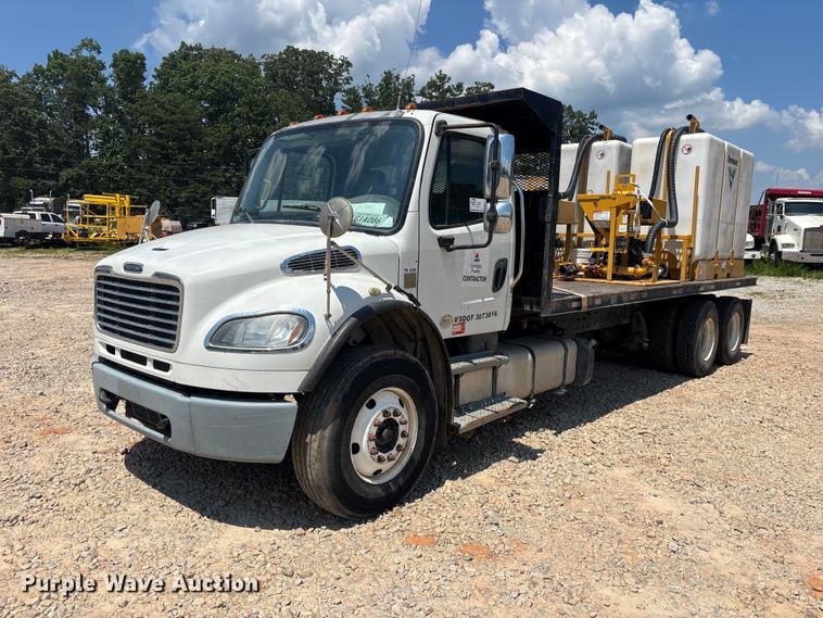 image for item DU6327 2014 Freightliner M2106 flatbed truck
