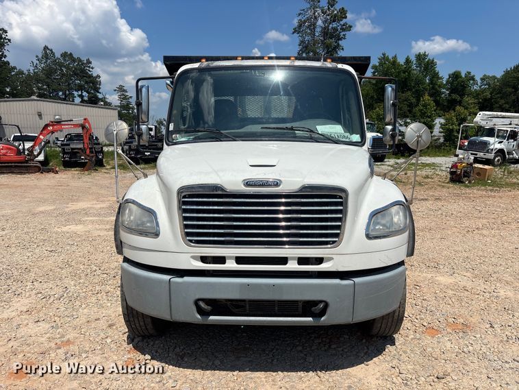 image for item DU6327 2014 Freightliner M2106 flatbed truck
