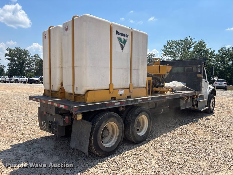 image for item DU6327 2014 Freightliner M2106 flatbed truck