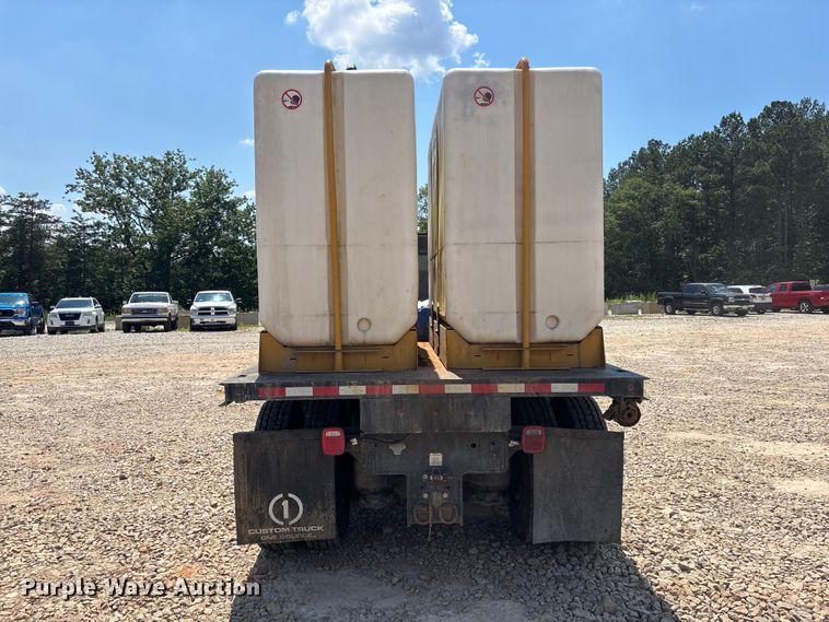 image for item DU6327 2014 Freightliner M2106 flatbed truck