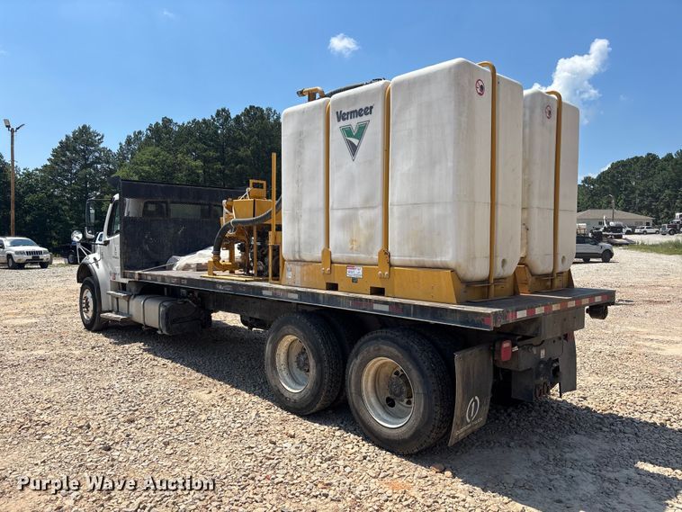 image for item DU6327 2014 Freightliner M2106 flatbed truck