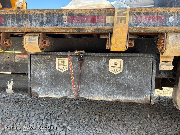 image for item DU6327 2014 Freightliner M2106 flatbed truck