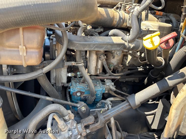 image for item DU6334 2013 International 4400 digger derrick truck