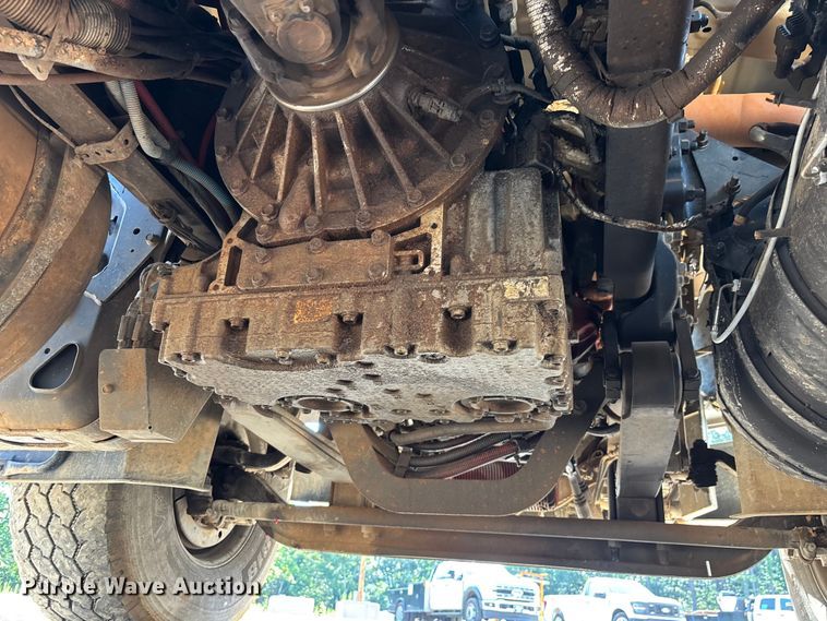 image for item DU6336 2022 Freightliner 114SD hydrovac truck