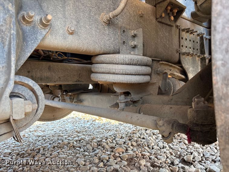 image for item DU6336 2022 Freightliner 114SD hydrovac truck