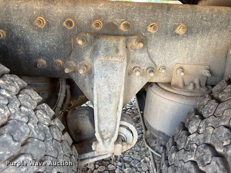 image for item DU6336 2022 Freightliner 114SD hydrovac truck