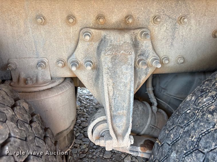 image for item DU6336 2022 Freightliner 114SD hydrovac truck