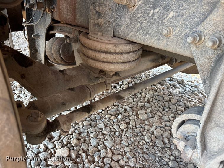 image for item DU6336 2022 Freightliner 114SD hydrovac truck
