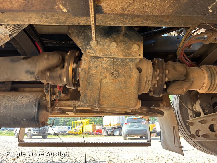 image for item DU6336 2022 Freightliner 114SD hydrovac truck
