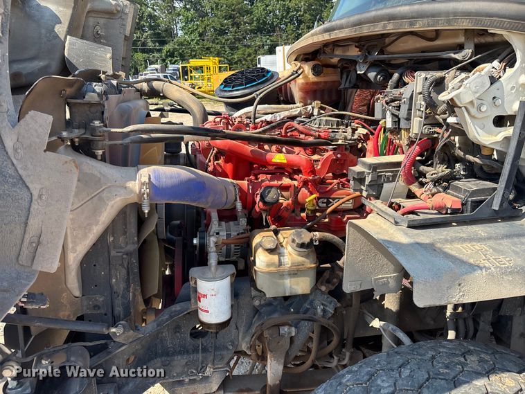 image for item DU6336 2022 Freightliner 114SD hydrovac truck
