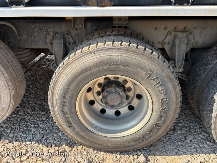 image for item DU6336 2022 Freightliner 114SD hydrovac truck