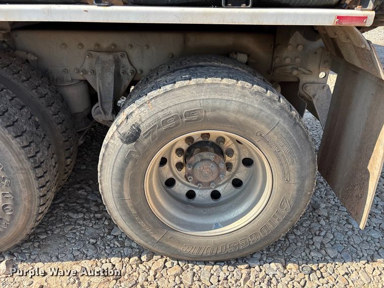 image for item DU6336 2022 Freightliner 114SD hydrovac truck