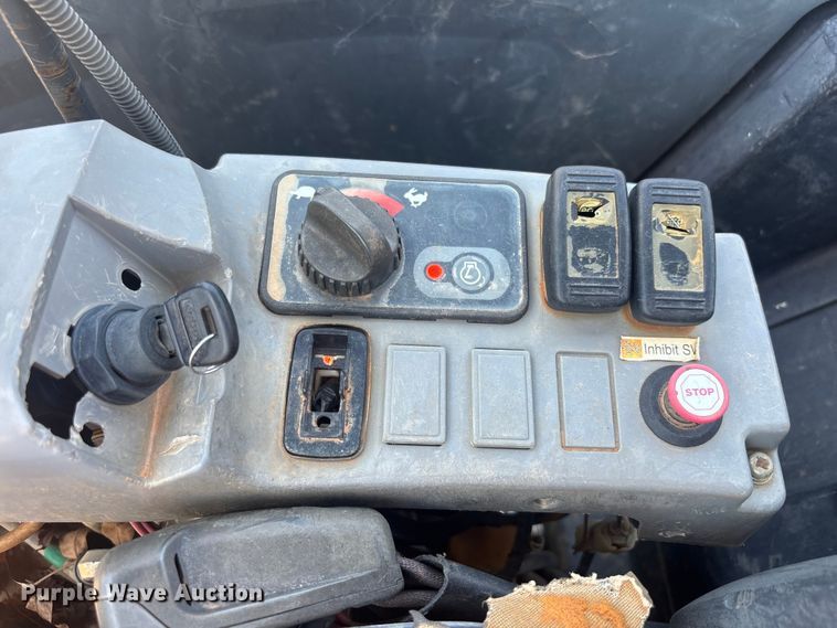 image for item DU6339 2019 Kubota KX057-4 mini excavator