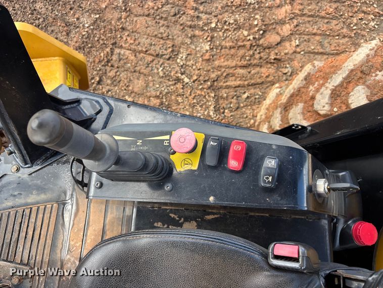 image for item DU6362 2022 Caterpillar CP11 GC single drum vibratory roller