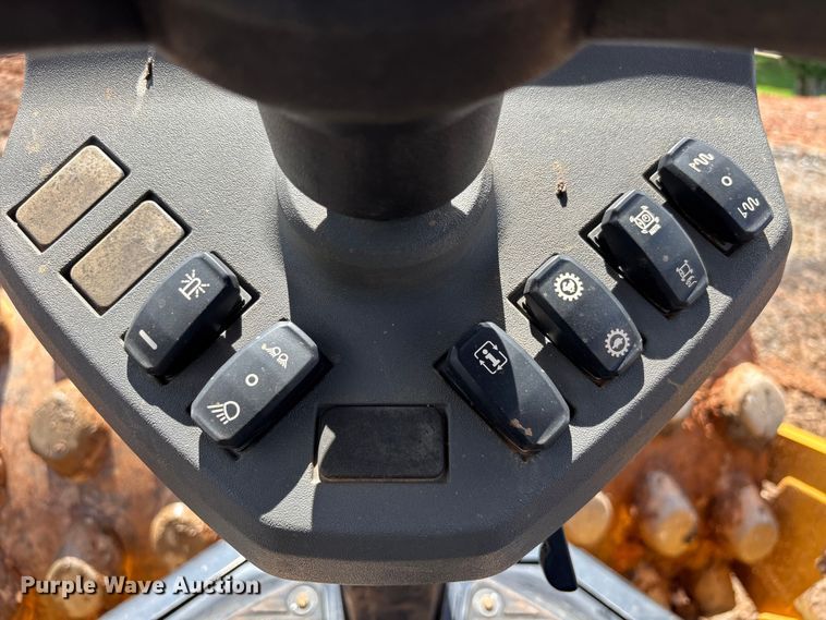 image for item DU6362 2022 Caterpillar CP11 GC single drum vibratory roller