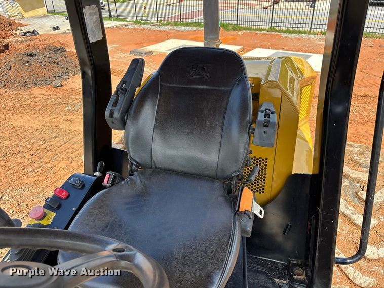 image for item DU6362 2022 Caterpillar CP11 GC single drum vibratory roller