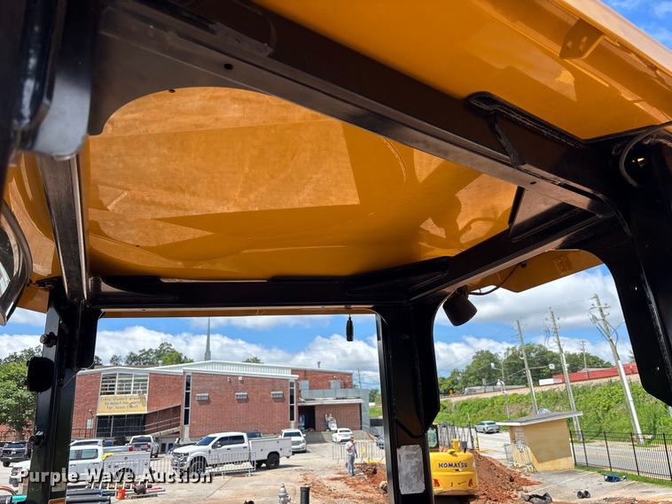 image for item DU6362 2022 Caterpillar CP11 GC single drum vibratory roller