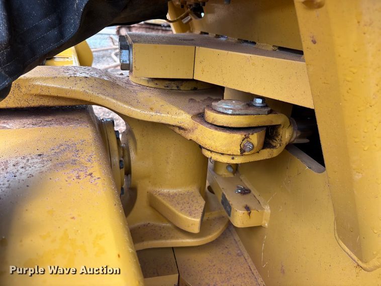 image for item DU6362 2022 Caterpillar CP11 GC single drum vibratory roller