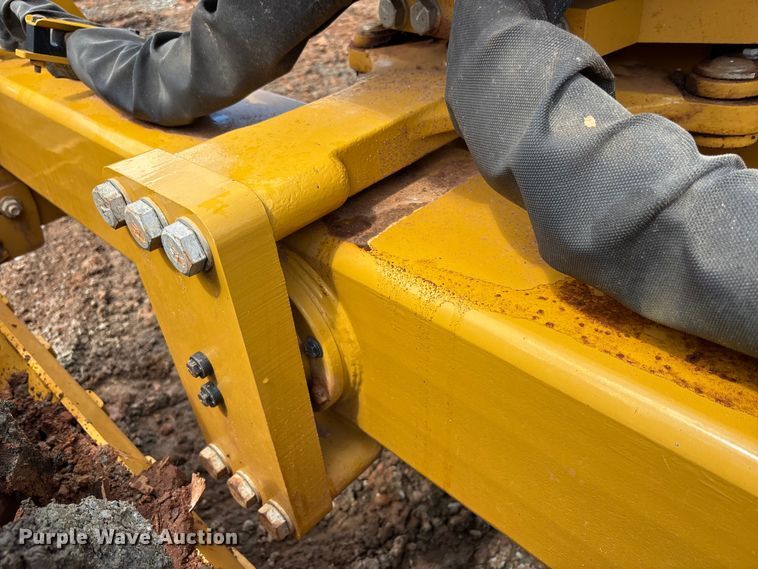 image for item DU6362 2022 Caterpillar CP11 GC single drum vibratory roller
