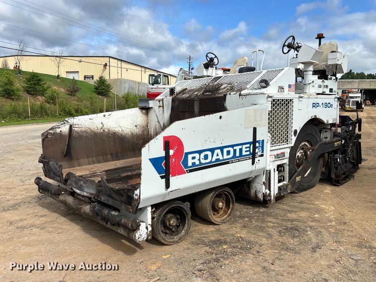 image for item DU6364 2005 Roadtec RP-190E paver