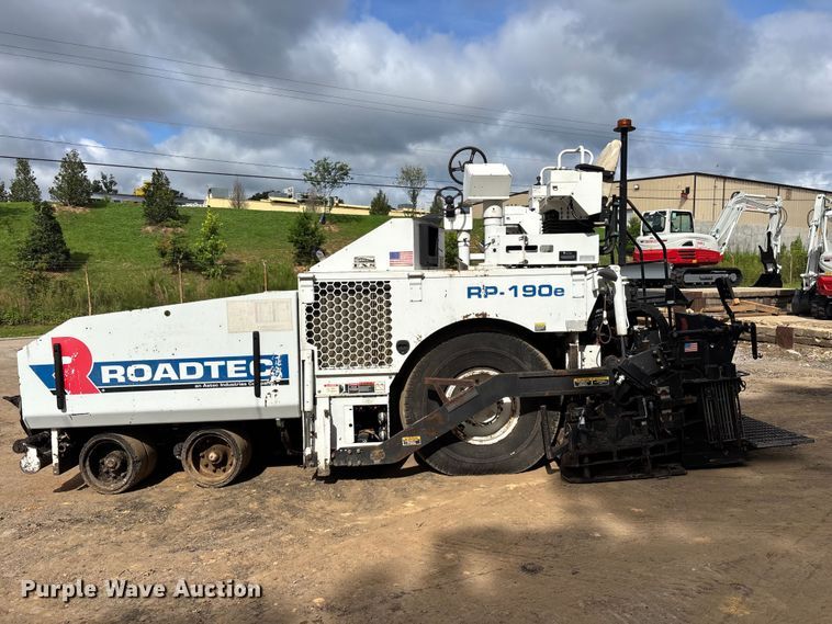 image for item DU6364 2005 Roadtec RP-190E paver