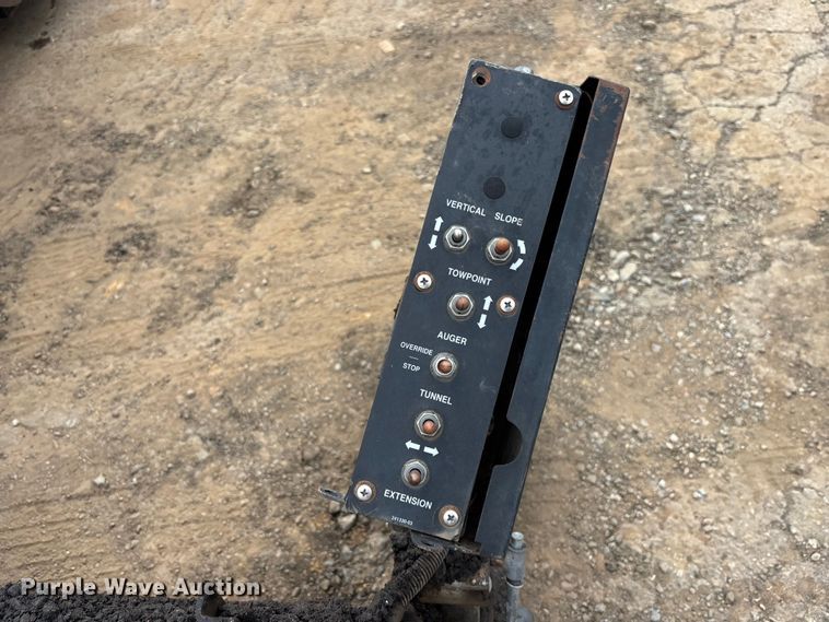 image for item DU6364 2005 Roadtec RP-190E paver