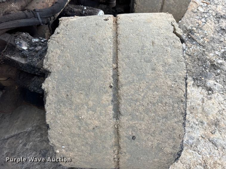 image for item DU6364 2005 Roadtec RP-190E paver
