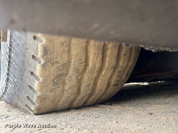 image for item DU6364 2005 Roadtec RP-190E paver