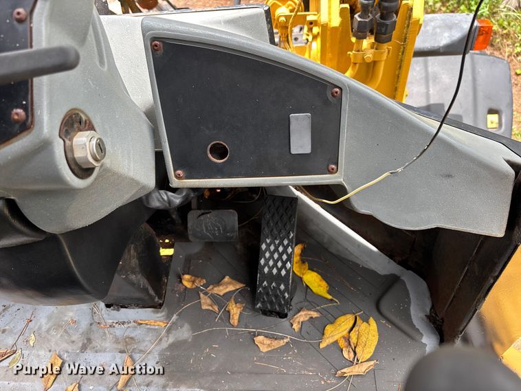 image for item DU6377 2004 Caterpillar IT28G wheel loader