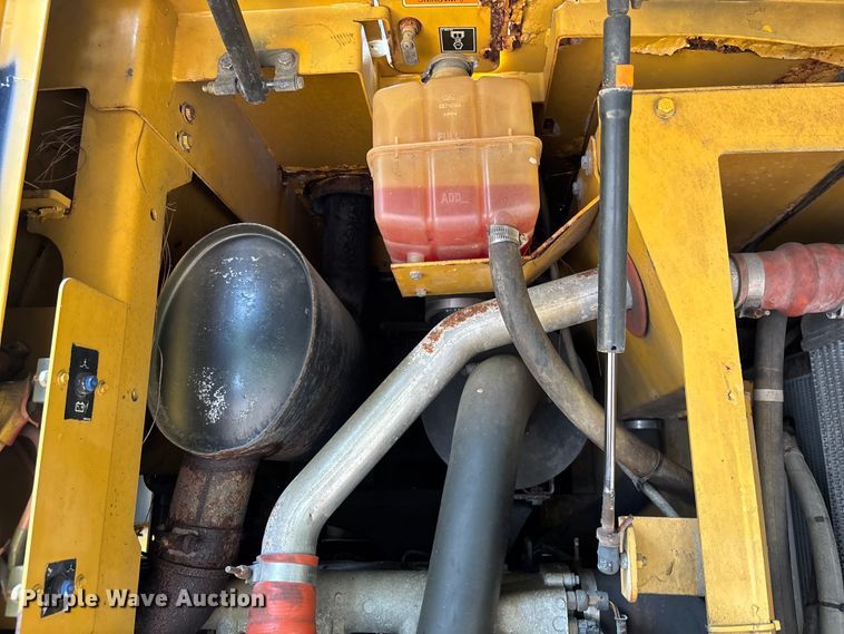 image for item DU6377 2004 Caterpillar IT28G wheel loader